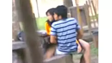 Cubbon Park Sex Porn - Desi Students Fucking In Park Voyur Recorded indian tube sex